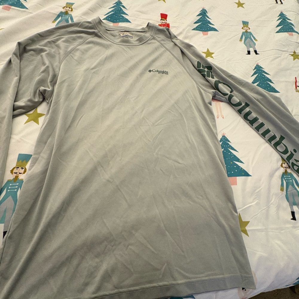 Columbia Men's Light Gray Long Sleeve Tee